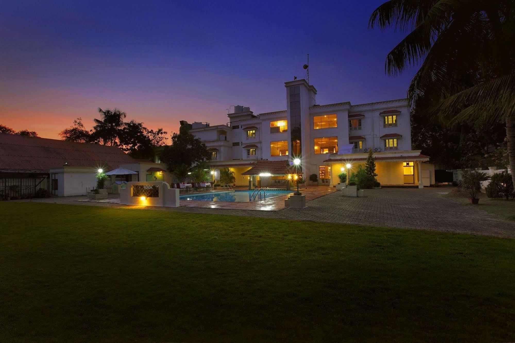 Quality Airport Hotels Nedumbassery Exteriér fotografie